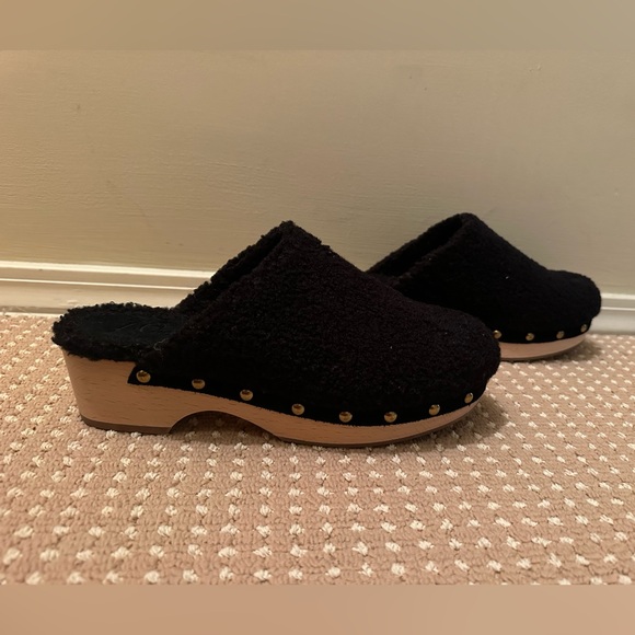 J. Crew Faux Fur Sherpa Black Wooden Clogs Size 8.5. Like new! - Picture 4 of 9